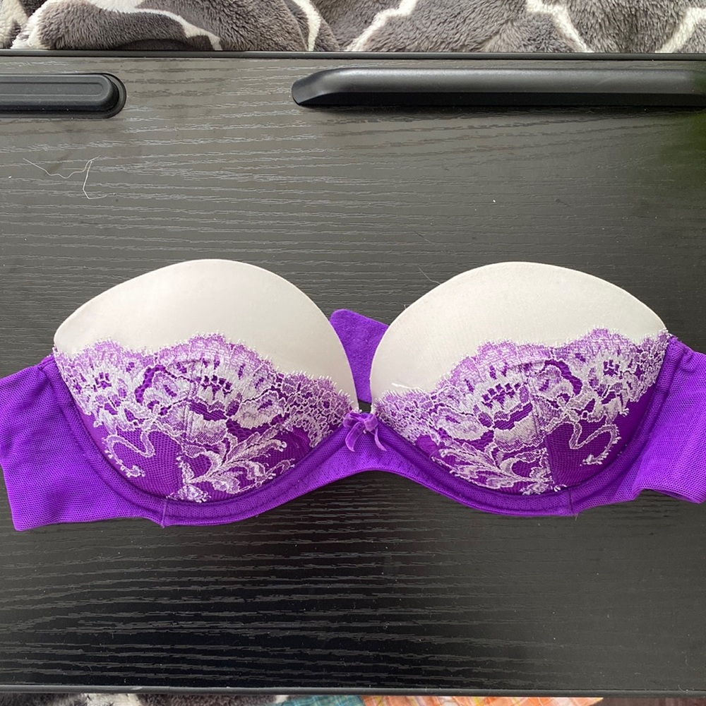 Victoria’s Secret Strapless Bra